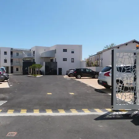 Pmr Avec Balcon, Piscine, Parking Et à - Fr-1-194-229 La Tranche-sur-Mer
