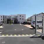 Pmr Avec Balcon, Piscine, Parking Et à - Fr-1-194-229 La Tranche-sur-Mer