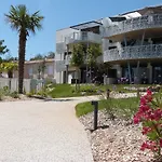 Pmr Avec Balcon, Piscine, Parking Et à - Fr-1-194-229