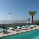 Appartement Pmr Avec Balcon, Piscine, Parking Et à - Fr-1-194-229 *