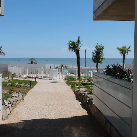 Apartment Pmr Avec Balcon, Piscine, Parking Et A - Fr-1-194-229 La Tranche-sur-Mer
