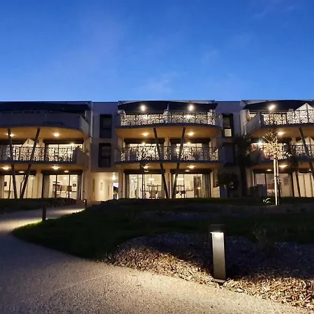 Apartment Pmr Avec Balcon, Piscine, Parking Et A - Fr-1-194-229 *