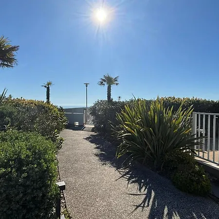 Pmr Avec Balcon, Piscine, Parking Et A - Fr-1-194-229 * La Tranche-sur-Mer