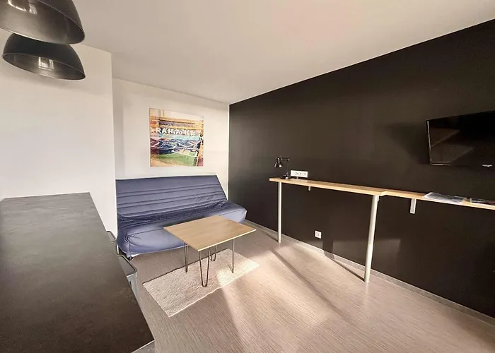 Pmr Avec Balcon, Piscine, Parking Et A - Fr-1-194-229 Appartement *